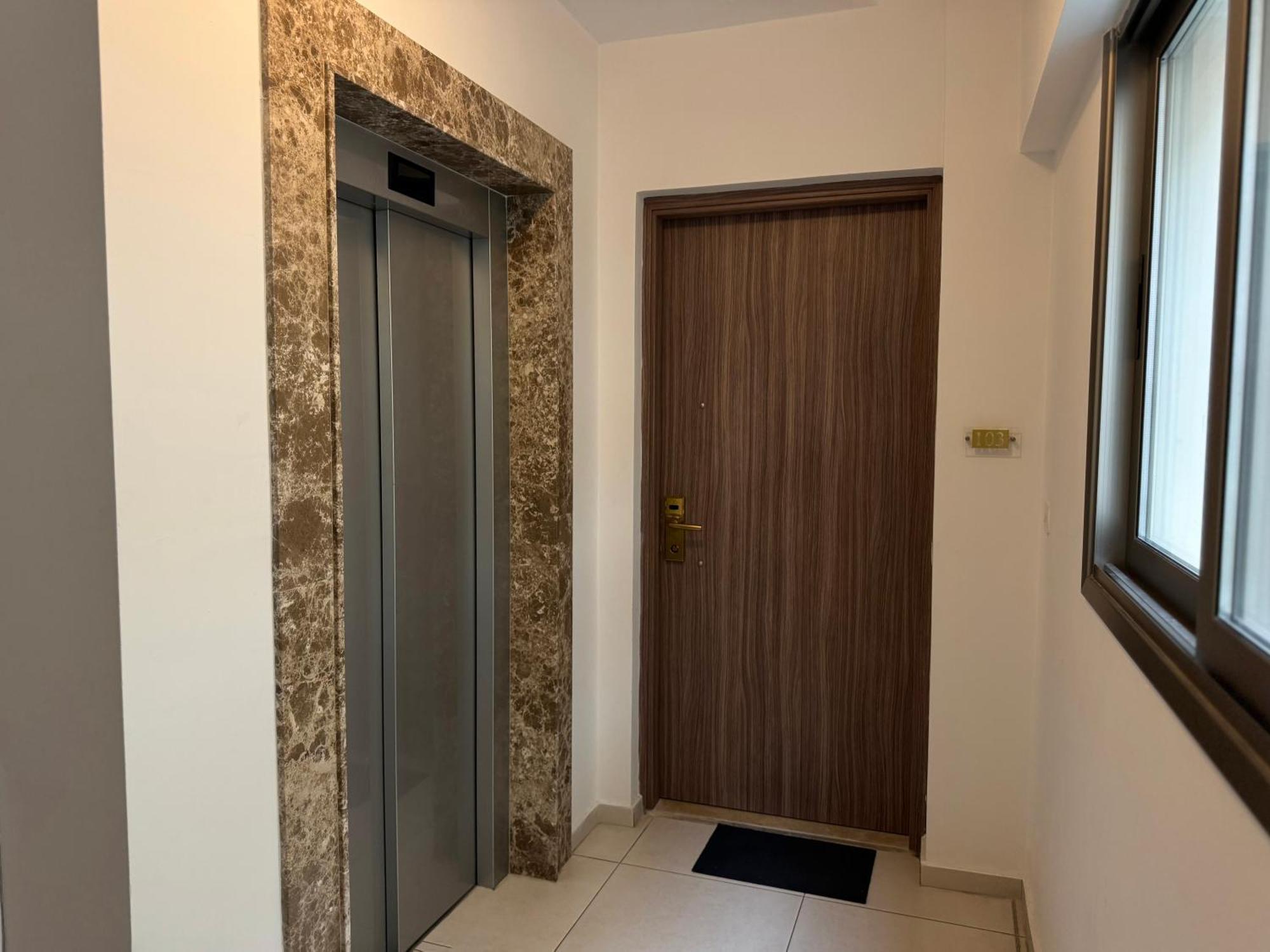 Halcyon Central Apartment Ларнака Экстерьер фото