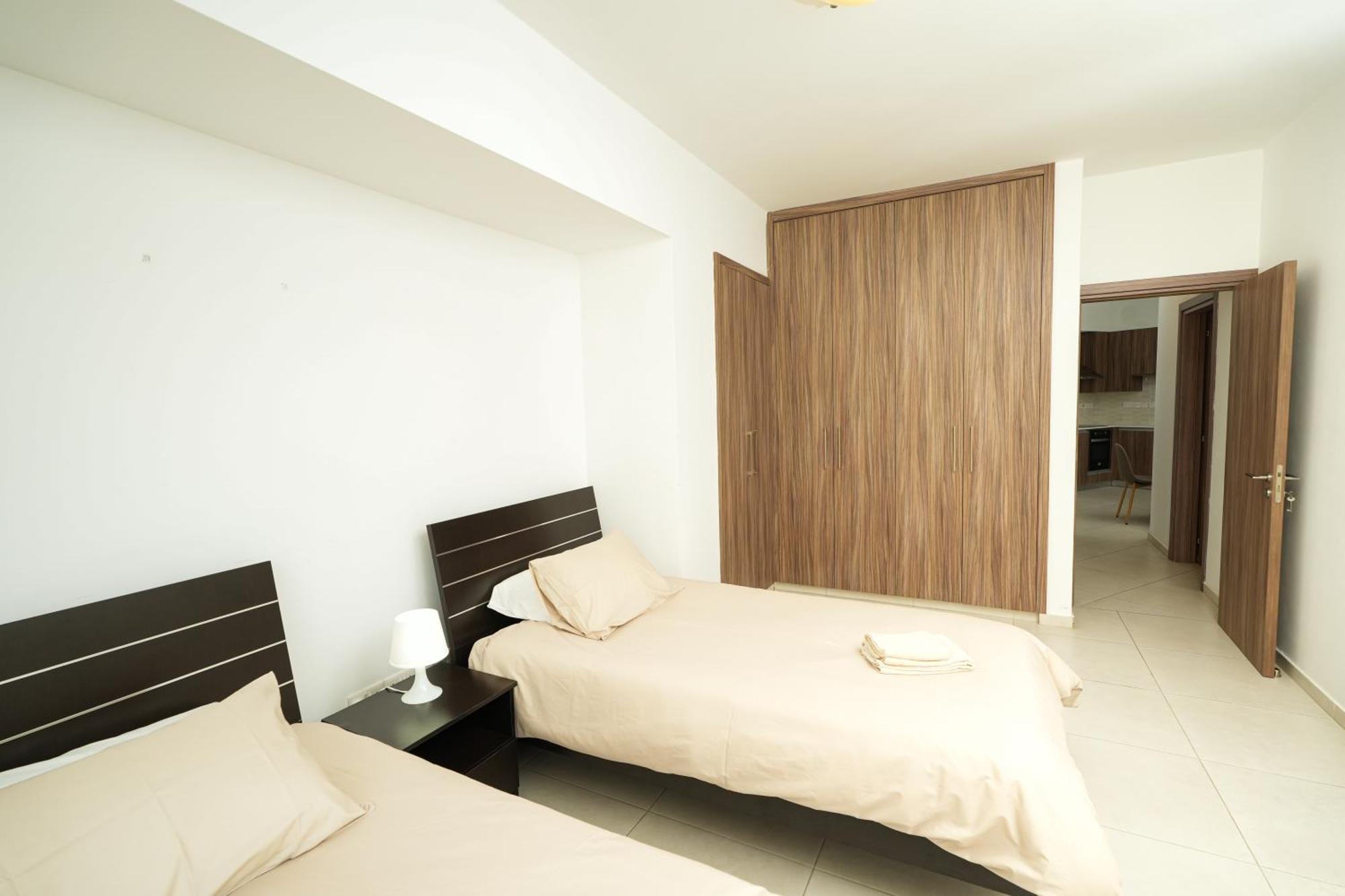 Halcyon Central Apartment Ларнака Экстерьер фото